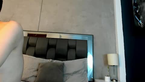 Eros Mancini online show from November 18, 2025, 3:23 am