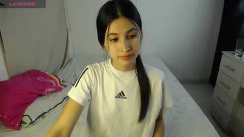 erosgirls_ online show from September 30, 2025, 3:33 am