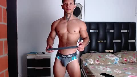 Eros online show from March 7, 2025, 2:04 am