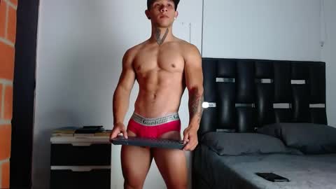 Snapshot of erosscott chatting on April 21, 2026, 12:01 am Eros online show from April 21, 2026, 12:01 am