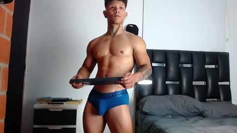 Snapshot of erosscott chatting on April 30, 2026, 11:31 pm Eros online show from April 30, 2026, 11:31 pm