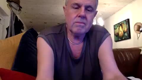Snapshot of erostalk chatting on December 12, 2024, 5:42 am eros online show from December 12, 2024, 5:42 am