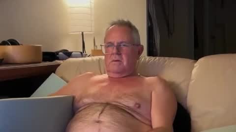 Snapshot of erostalk chatting on October 31, 2025, 9:27 pm eros online show from October 31, 2025, 9:27 pm