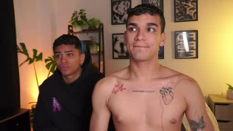 Snapshot of eroswild_ chatting on September 16, 2025, 5:52 am Eros Wild online show from September 16, 2025, 5:52 am