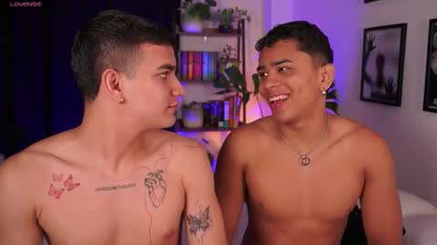 Snapshot of eroswild_ chatting on September 28, 2025, 4:29 am Eros Wild online show from September 28, 2025, 4:29 am