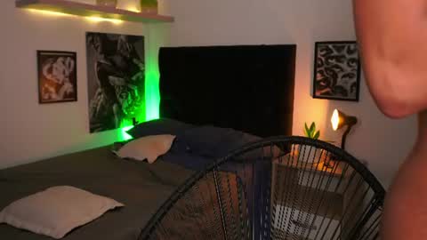 Snapshot of eroswild_ chatting on June 24, 2026, 3:49 am Eros Wild online show from June 24, 2026, 3:49 am