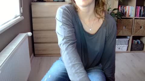 Melissa   online show from December 19, 2024, 12:45 pm