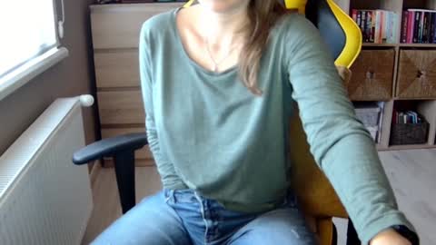Melissa   online show from December 24, 2024, 10:33 am