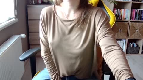 Melissa   online show from December 31, 2024, 8:48 am