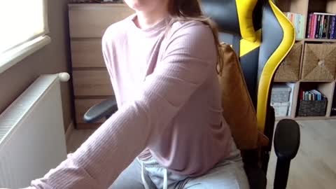 Melissa   online show from January 10, 2025, 12:26 pm