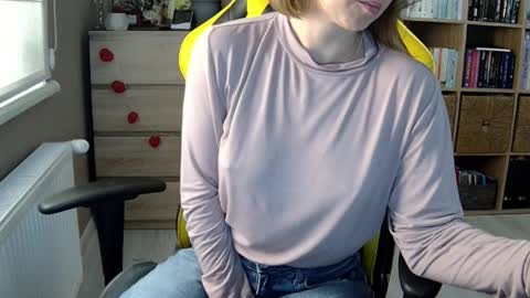 Melissa   online show from February 15, 2025, 4:34 pm