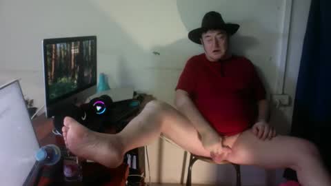 Snapshot of eroticon_6 chatting on October 19, 2025, 4:02 am Tom Delaney online show from October 19, 2025, 4:02 am