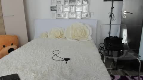 eroticsensualkitty4u online show from February 21, 2025, 8:51 am