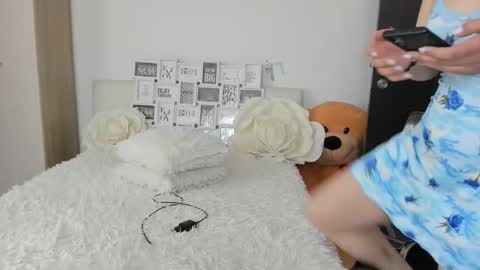 eroticsensualkitty4u online show from May 8, 2026, 7:46 am