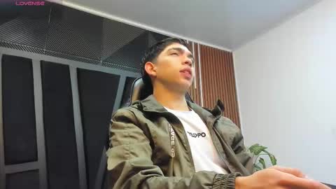 Snapshot of eryonbradley chatting on October 1, 2025, 11:16 am Eryon online show from October 1, 2025, 11:16 am