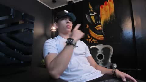 Snapshot of eryonbradley chatting on October 15, 2025, 11:21 am Eryon online show from October 15, 2025, 11:21 am