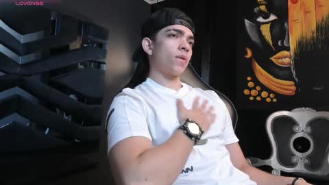 Snapshot of eryonbradley chatting on October 16, 2025, 11:22 am Eryon online show from October 16, 2025, 11:22 am