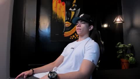 Eryon online show from December 15, 2025, 11:25 am