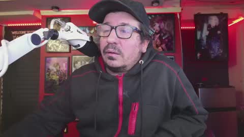 Snapshot of esber chatting on October 26, 2025, 10:54 am Esber online show from October 26, 2025, 10:54 am