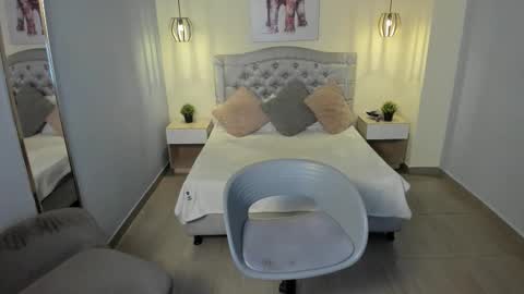 Snapshot of escarleth__ chatting on October 20, 2025, 1:11 pm Escarlet online show from October 20, 2025, 1:11 pm