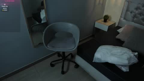 Escarlet online show from February 25, 2026, 11:42 am