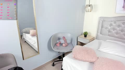 Escarlet online show from June 6, 2026, 4:01 pm