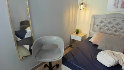 Escarlet online show from June 16, 2026, 2:19 pm