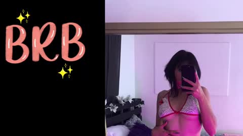 Snapshot of escarlett_wii chatting on January 31, 2025, 12:18 pm SCARLETT online show from January 31, 2025, 12:18 pm