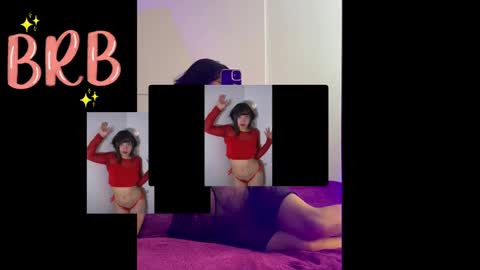 Snapshot of escarlett_wii chatting on February 4, 2025, 12:00 pm SCARLETT online show from February 4, 2025, 12:00 pm