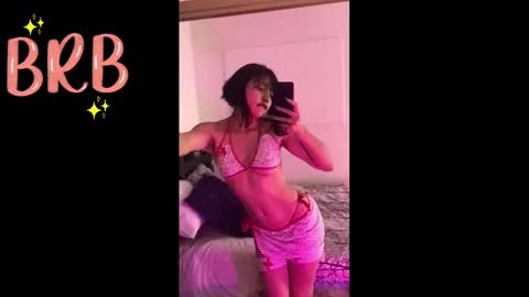 Snapshot of escarlett_wii chatting on February 9, 2025, 12:08 pm SCARLETT online show from February 9, 2025, 12:08 pm