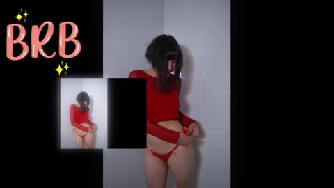 Snapshot of escarlett_wii chatting on February 11, 2025, 5:07 pm SCARLETT online show from February 11, 2025, 5:07 pm