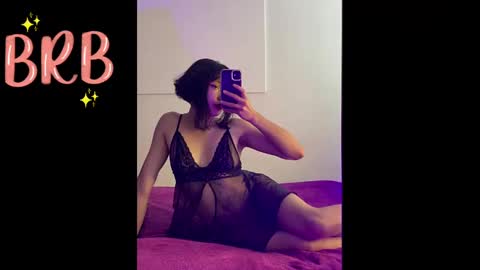 Snapshot of escarlett_wii chatting on February 28, 2025, 3:15 pm SCARLETT online show from February 28, 2025, 3:15 pm