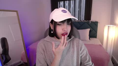 Snapshot of escarlett_wii chatting on March 6, 2025, 1:03 pm SCARLETT online show from March 6, 2025, 1:03 pm