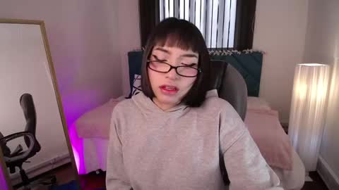 Snapshot of escarlett_wii chatting on March 11, 2025, 1:23 pm SCARLETT online show from March 11, 2025, 1:23 pm