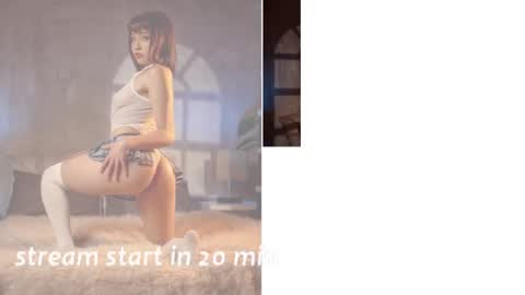 Snapshot of escarlett_wii chatting on September 12, 2025, 12:38 pm SCARLETT online show from September 12, 2025, 12:38 pm