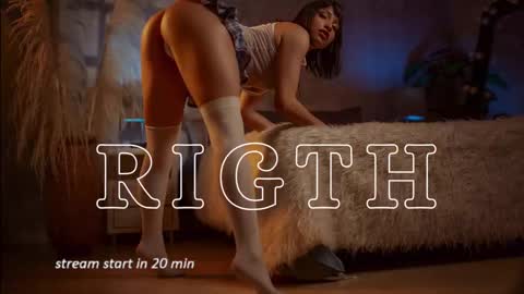 Snapshot of escarlett_wii chatting on September 24, 2025, 12:41 pm SCARLETT online show from September 24, 2025, 12:41 pm