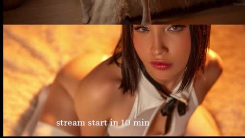 Snapshot of escarlett_wii chatting on October 20, 2025, 12:05 pm SCARLETT online show from October 20, 2025, 12:05 pm