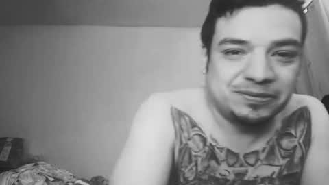 Snapshot of escodamus12 chatting on March 10, 2025, 4:14 pm escodamus12 online show from March 10, 2025, 4:14 pm