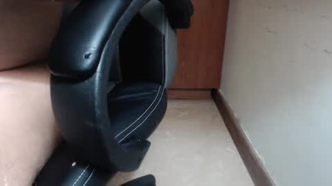 escorpion51 online show from December 2, 2024, 1:36 am