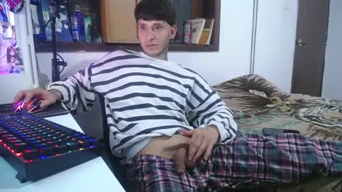 Esteban online show from December 14, 2024, 4:23 am