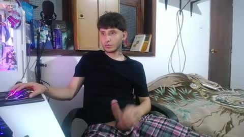 Esteban online show from December 16, 2024, 8:41 am