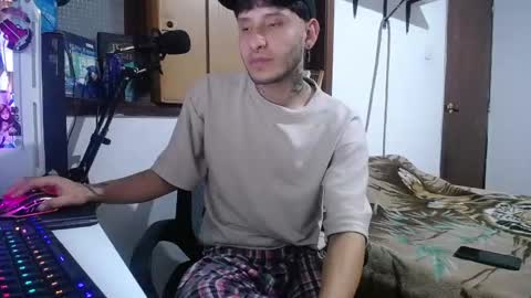 Esteban online show from December 17, 2024, 2:55 am