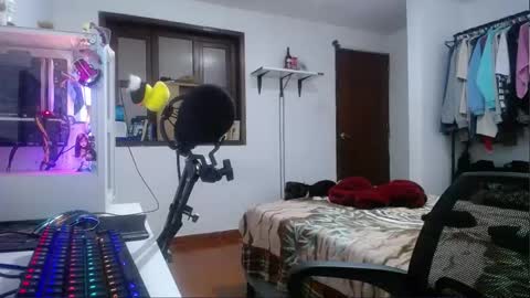 Esteban online show from December 29, 2024, 1:49 pm