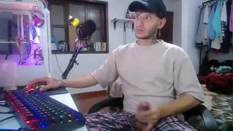 Esteban online show from December 29, 2024, 5:01 pm