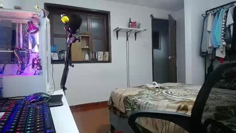 Esteban online show from December 31, 2024, 2:29 am