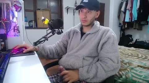 Esteban online show from January 7, 2025, 11:48 am