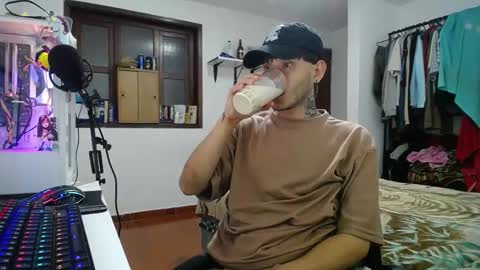 Esteban online show from January 14, 2025, 2:19 am