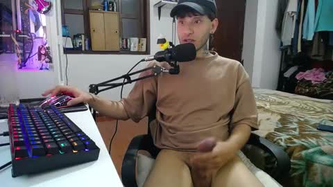 Esteban online show from January 14, 2025, 8:31 am