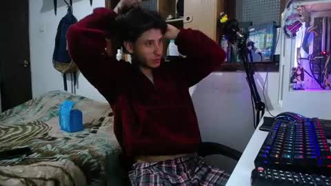 Esteban online show from March 4, 2025, 6:26 am