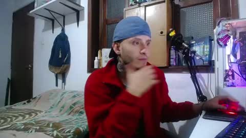Esteban online show from March 5, 2025, 3:29 am